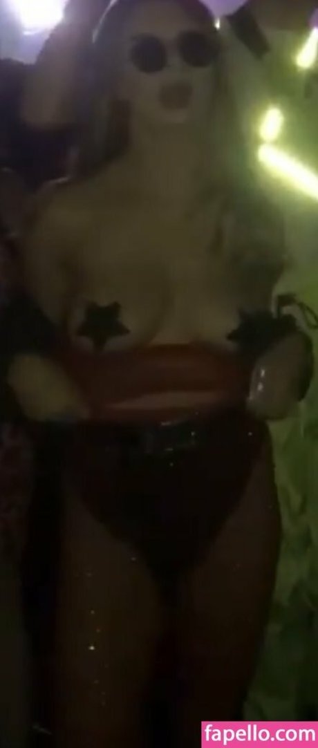 teeteexoxo アダルトスター 写真