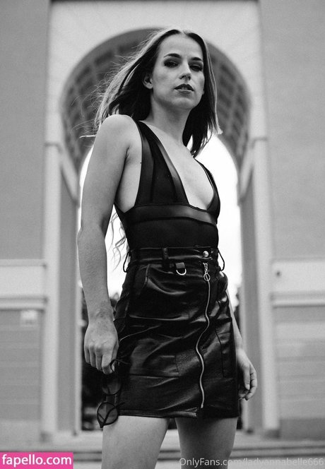 男性TikTokスターOnlyFans パーフェクト 画像