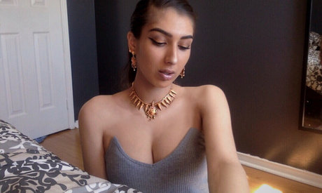 Jasdeep Johal エロティックなスター アーカイブ