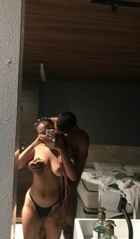 アマチュアヌードオンリーファンズ 美しいxxx 写真