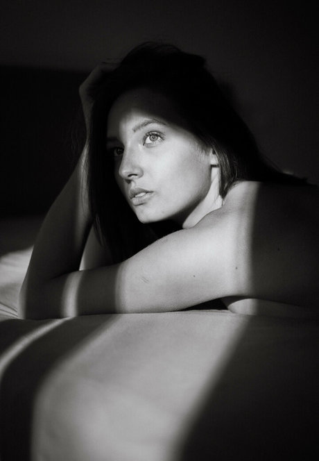 Kinga Chorostowska ポルノモデル 写真