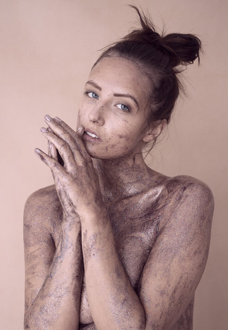 Kinga Chorostowska ポルノスター ヌード 写真