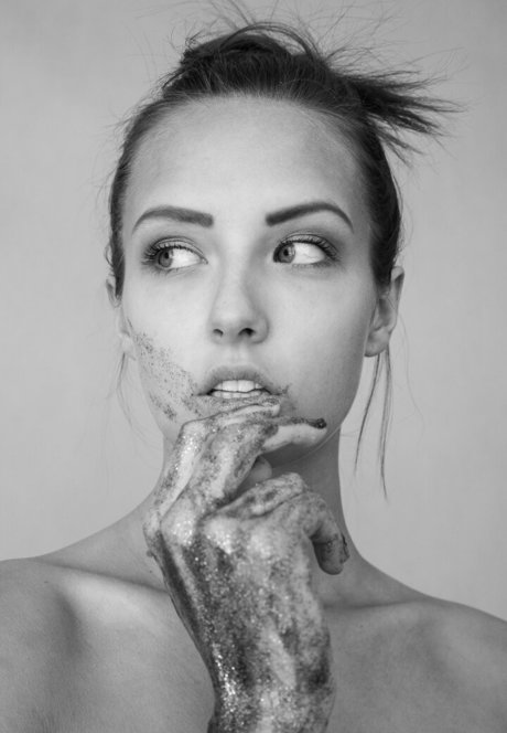 Kinga Chorostowska ヌードモデル 写真