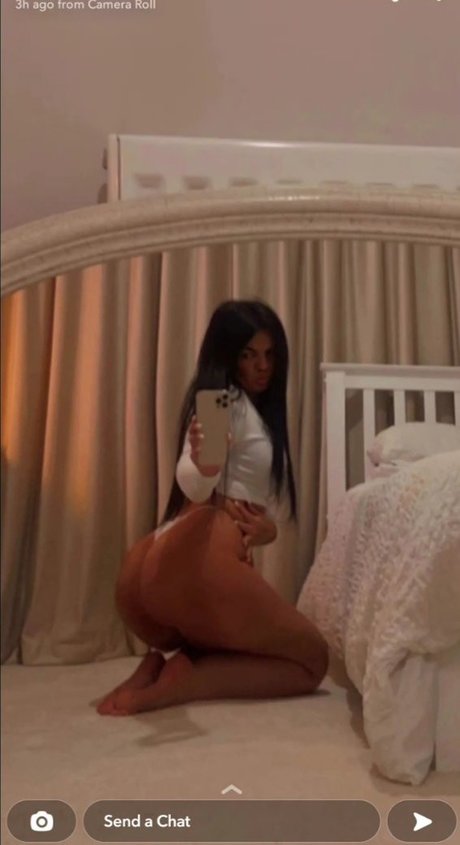 毛深いラテン系オンリーファンズ 限定 画像