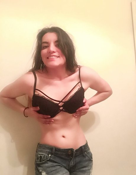 Tania Ivette セックスモデル 写真