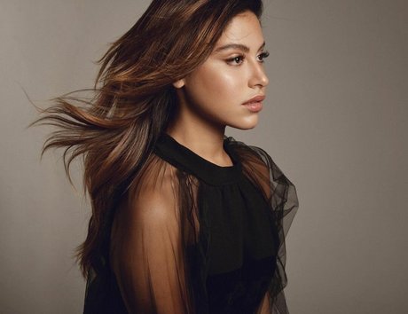 Cinthya Carmona HDモデル 写真