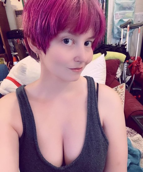 Avalon Zuercher ヌードモデル アーカイブ