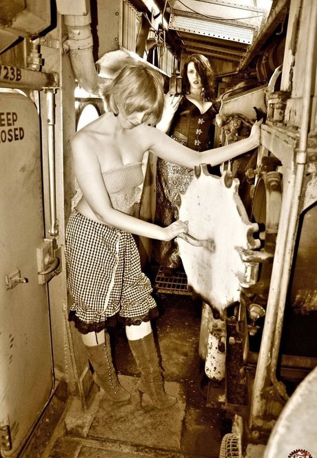 Avalon Zuercher エロティックなスター 写真