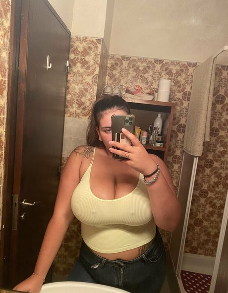 Debora Brandao xxxスター 画像