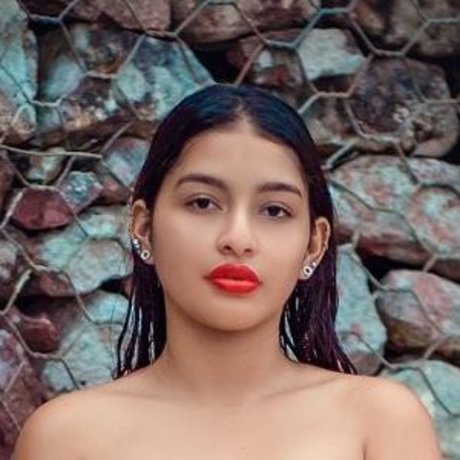 ブルネットのPOV OnlyFans ポルノ 写真