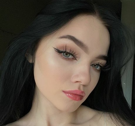 Stussy Montana ポルノスター 無料 画像