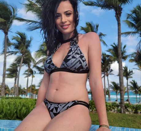 LunaLux ASMR 可愛い女優 写真