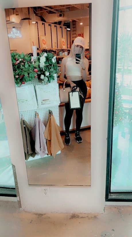 Vanessa9in ポルノスター ヌード 画像