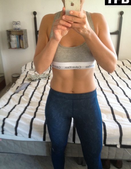 寝取られアマチュアOnlyFans 無料セクシー 画像