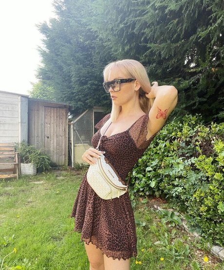 Emily Rose Perrin 可愛いモデル 画像