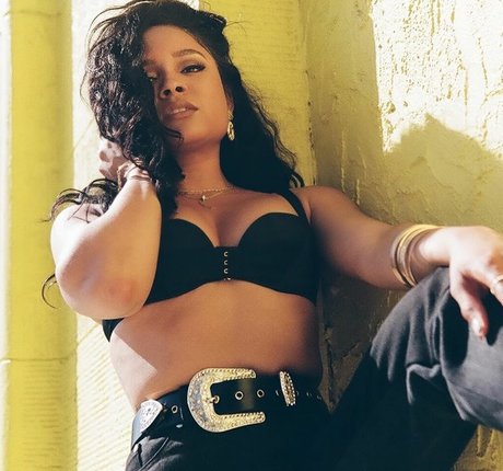 Rhyon Nicole Brown セックススター ギャラリー