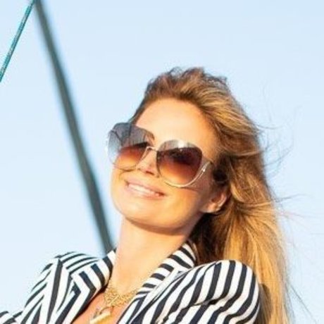 Ester Dee ポルノスター エロティック 画像