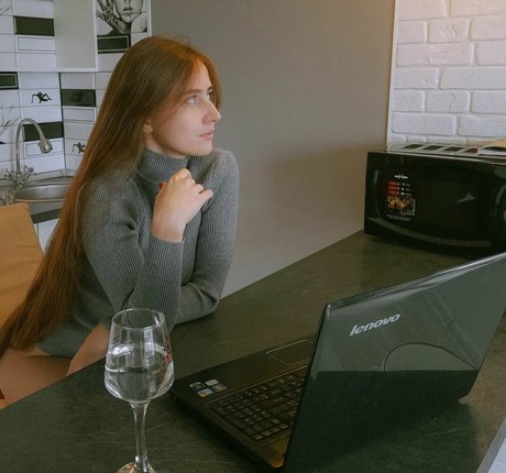 Tina Luven 完璧なモデル 写真