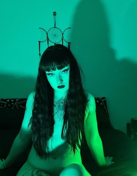 mybeautifulnightmare ポルノモデル 画像