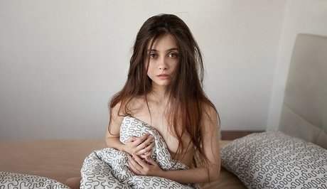 アラブのティーンズオンリーファンズ エロ 写真