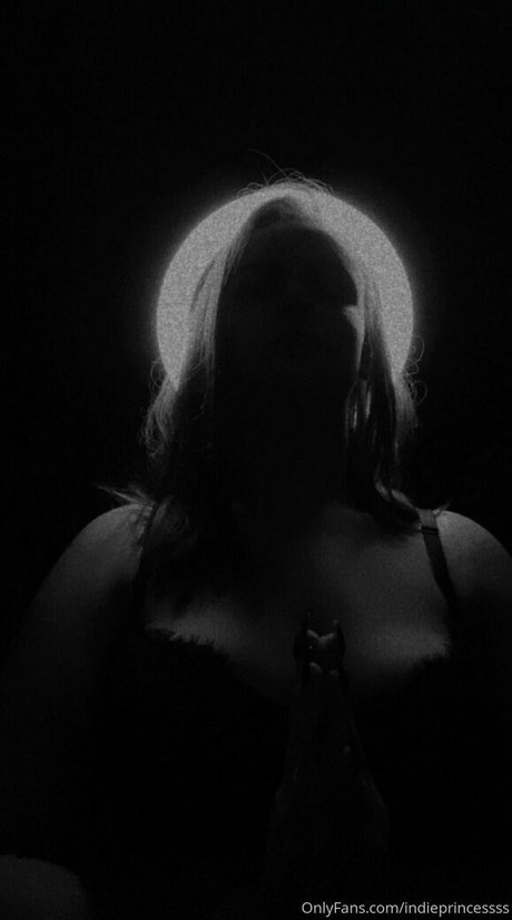 indieprincessss ヌードスター 写真