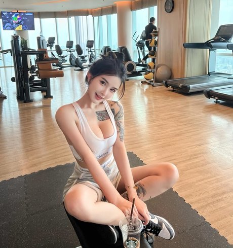 義理の妹オンリーファンズ えろ 画像