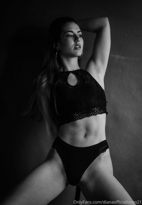 solangej ヌードのポルノスター ギャラリー