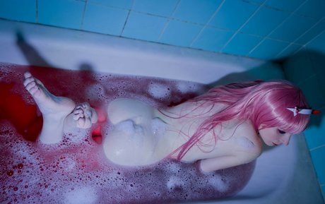 Cherryl Kitsune ポルノスター ヌード 画像