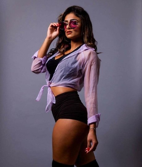 JulieeBaybee ポルノスター ホット 写真