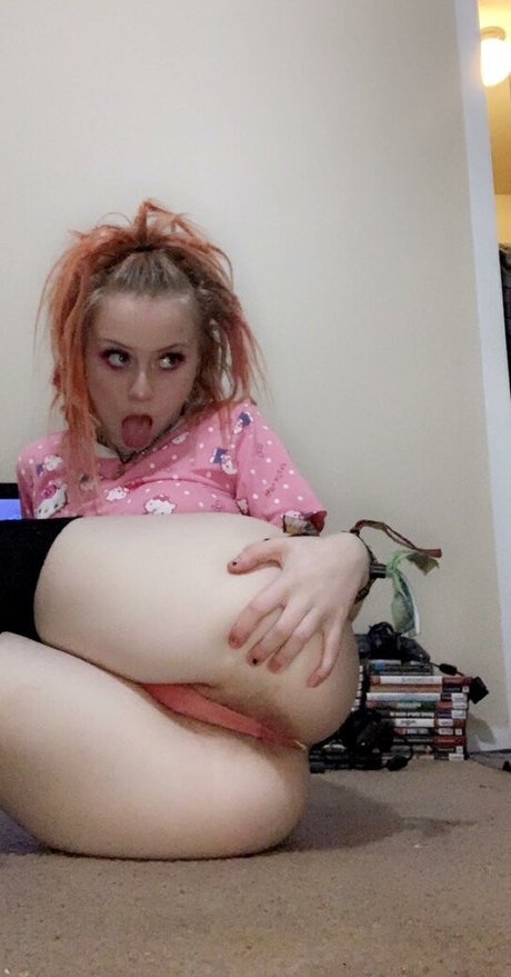 義理の妹オンリーファンズ 美しいヌード 画像