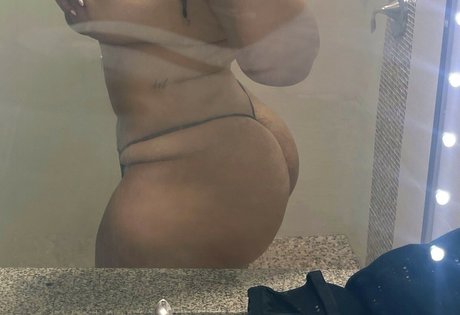 アジアンツインズOnlyFans アートヌード 写真