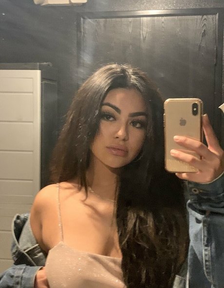 肉厚マンコオンリーファンズ エロチック 写真