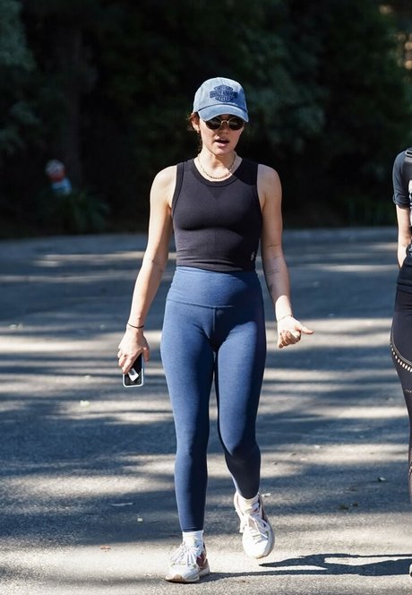 アジアン・エボニー・オンリーファンズ エロ 写真