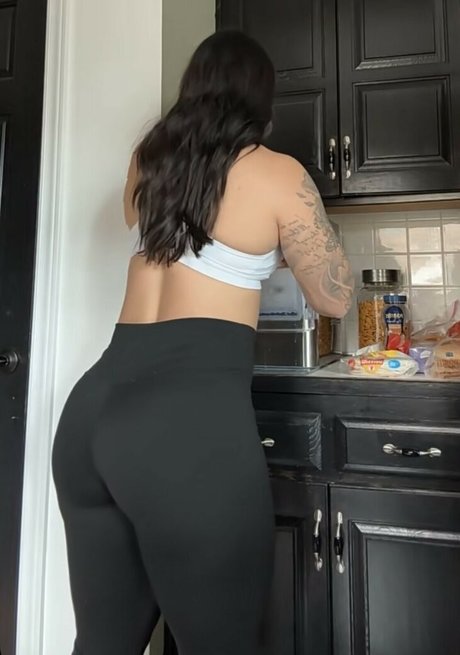 Abby Berner ヌードモデル 画像