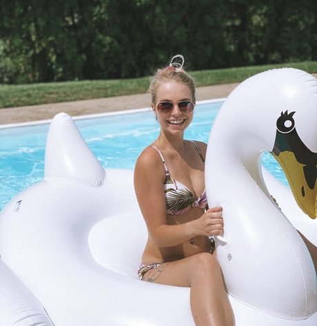 HalieeandKendra 高品質女優 写真