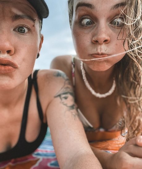 HalieeandKendra ポルノスター セックス 写真