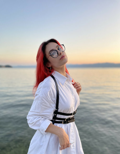 exosiren かわいいモデル 画像