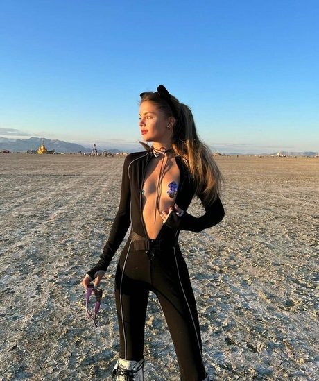 ゴス3P OnlyFans 無料アダルト 写真