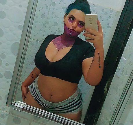 日本の女子高生OnlyFans ベスト 画像