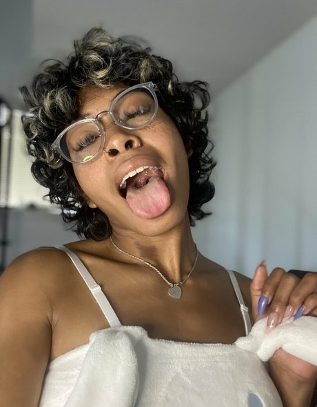 曲線美のランジェリーOnlyFans 限定 写真