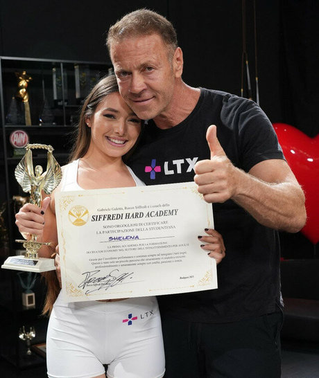 Shelena ldr ホットなスター ギャラリー