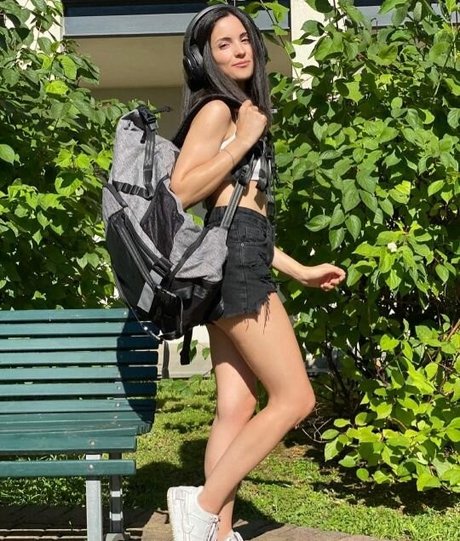 Kafkanya セクシーなスター 写真