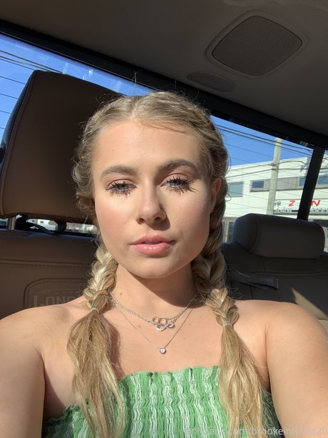 垂れ下がった熟女OnlyFans えろ 画像