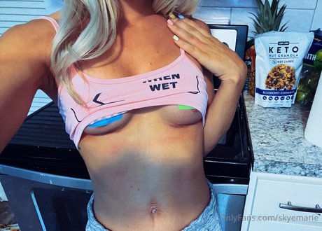 Skyemarie ホット女優 写真