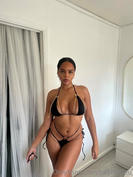 Bayliebleu セックスモデル 写真