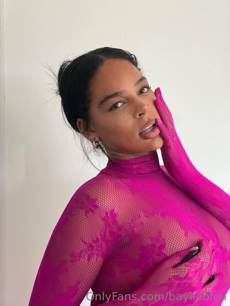 Bayliebleu ポルノスター 高品質 写真