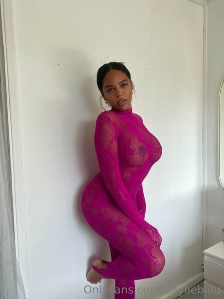 小人ヌードオンリーファンズ 美しい裸 写真