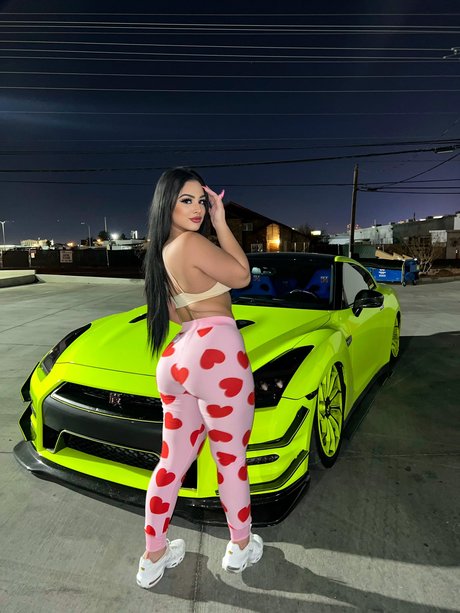 Nadia Khar 高品質スター 写真