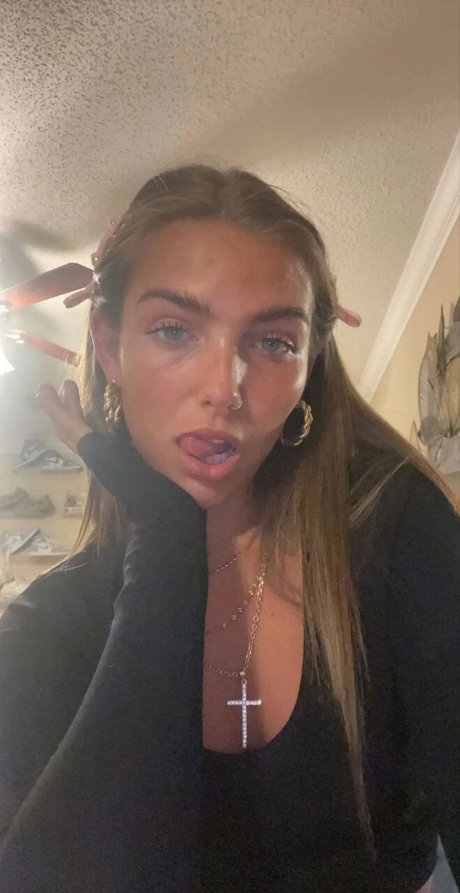 主観視点の手コキOnlyFans アート裸 写真