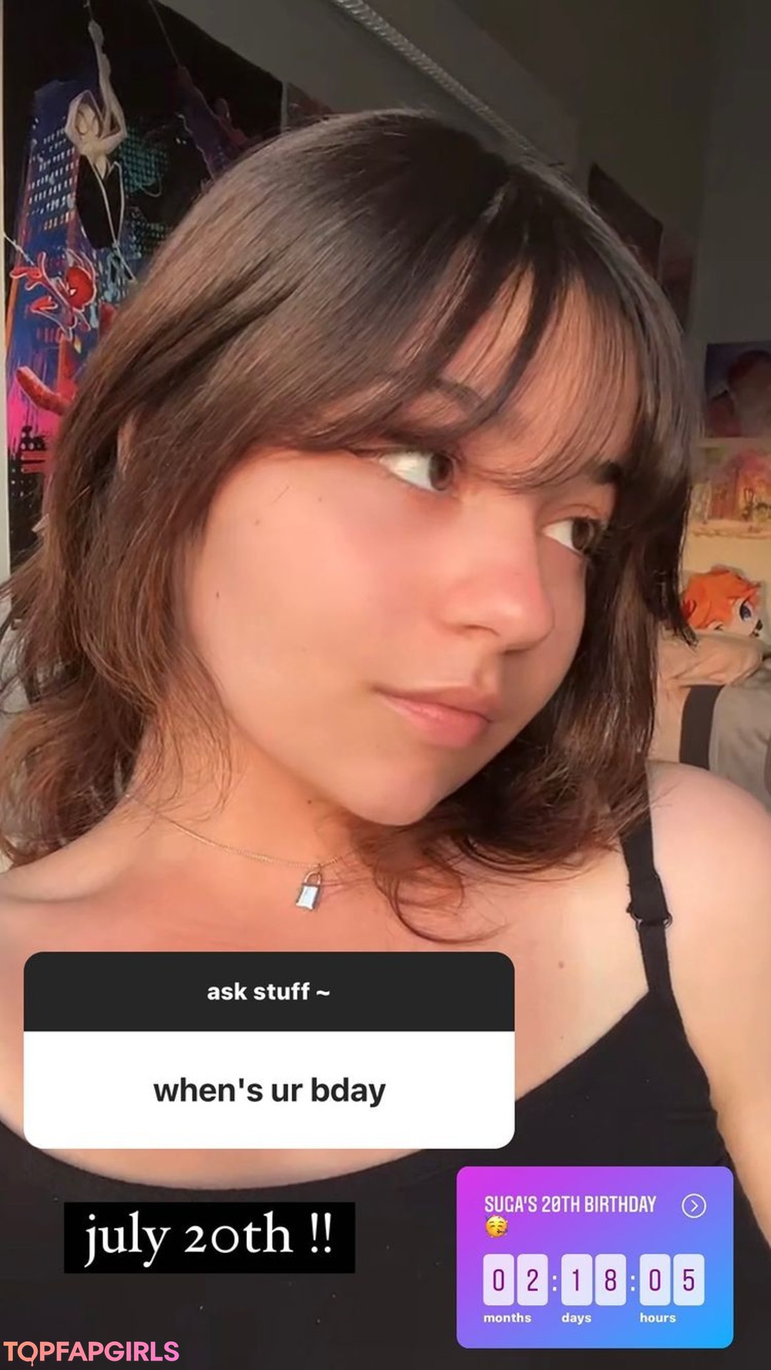 巨大なチンポを持つシーメールオンリーファンズ セクシーヌード 写真